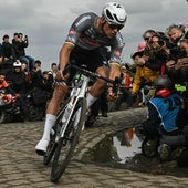 Van der Poel vuelve a abofetear a Pogacar en el infierno norteño de la París-Roubaix