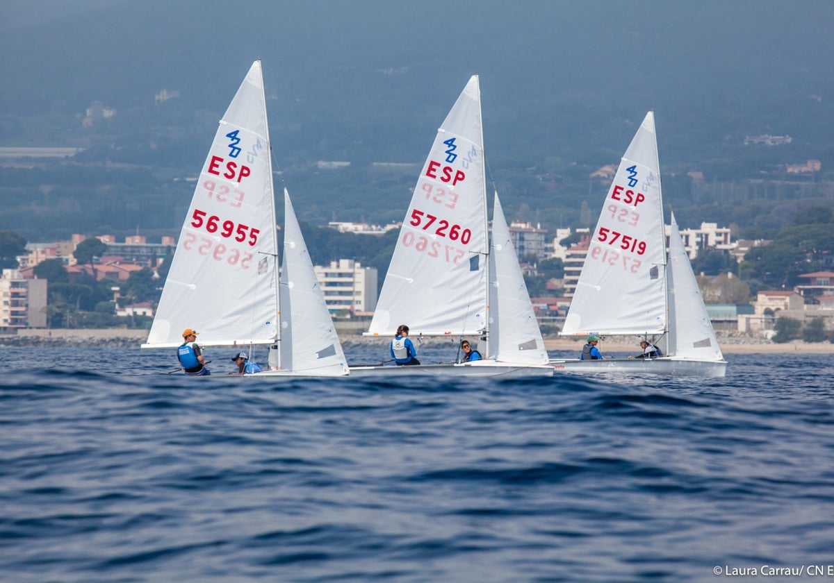 Los 420 durante este pasado fin de semana entrenando en aguas del Maresme
