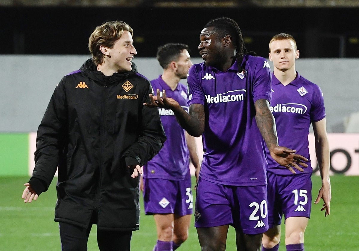 La afición violeta del Fiorentina ante su partido de Conference League ante el Celje el pasado 17 de abril