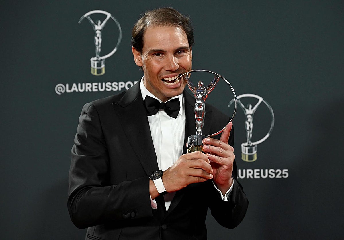Rafa Nadal, con su premio Laureus