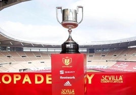 Trofeo de la Copa del Rey en el Estadio de la Cartuja