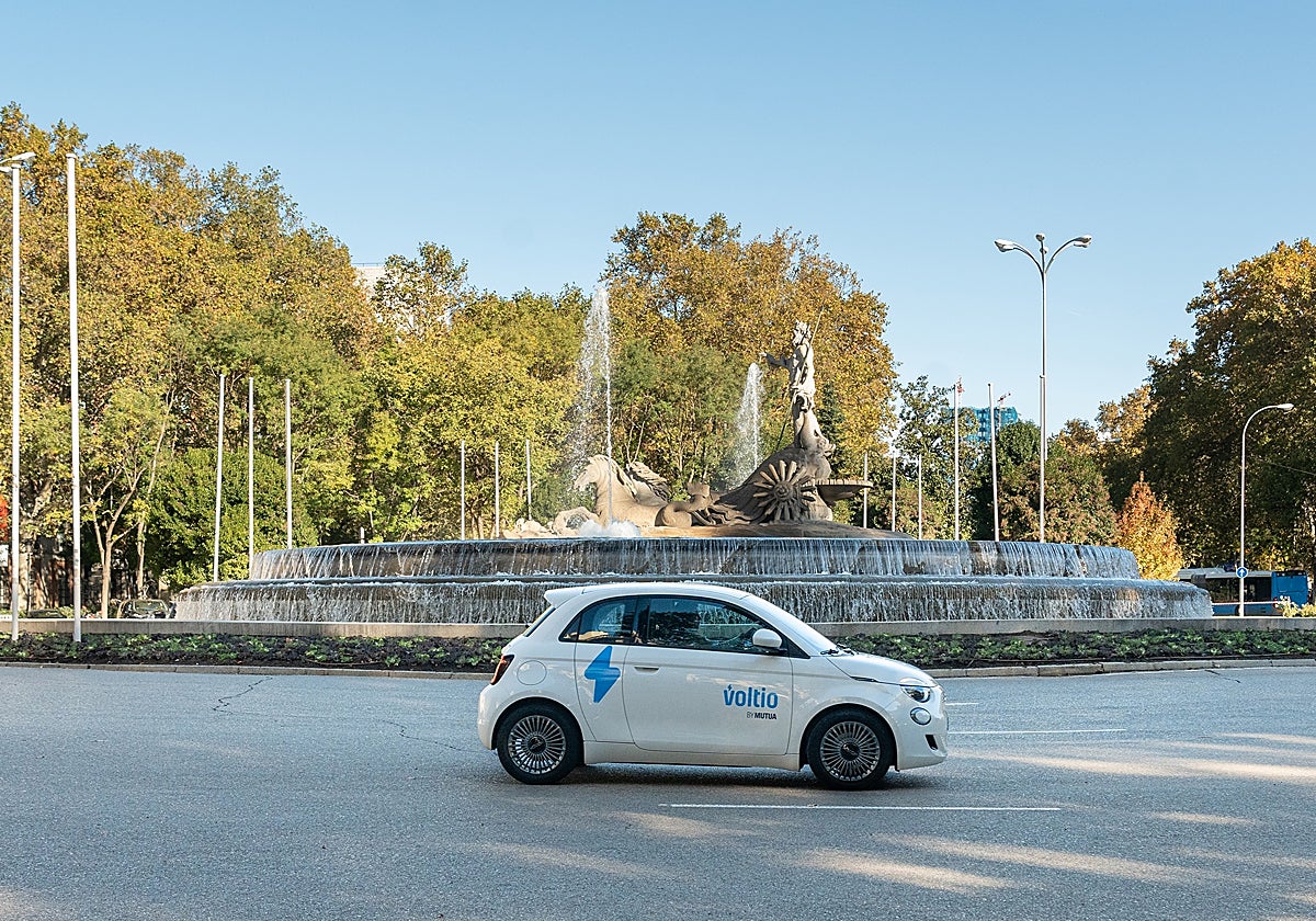 Coche de Voltio por las calles de Madrid