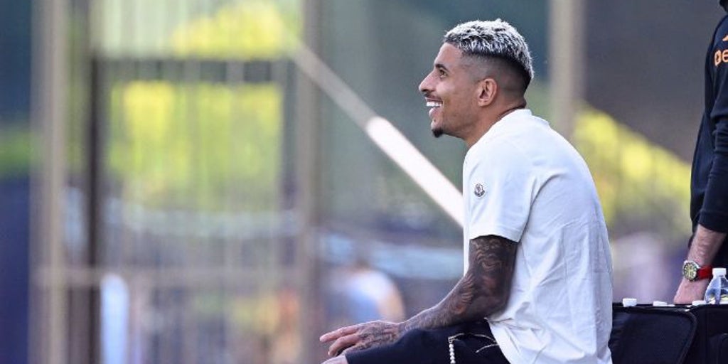 Dodo, baja contra el Betis, visita a sus compañeros tras ser operado de apendicitis