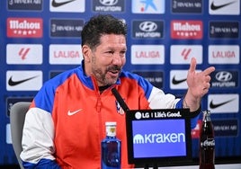 La pregunta que regatea Simeone: «Me tomas por tonto»