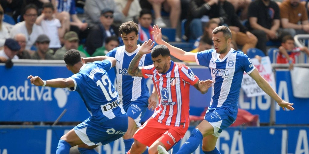 Un Atlético sin propósito se deja anular por el Alavés