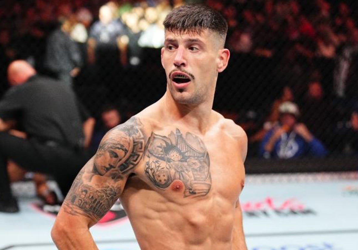 Joel Álvarez, tras una victoria en la UFC