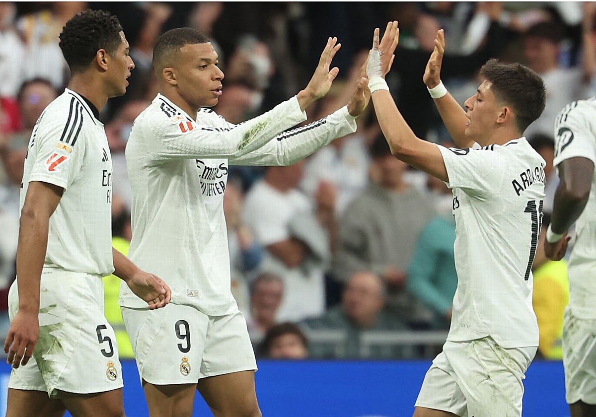 Guler y Mbappé se divierten antes de que el Madrid pida la hora