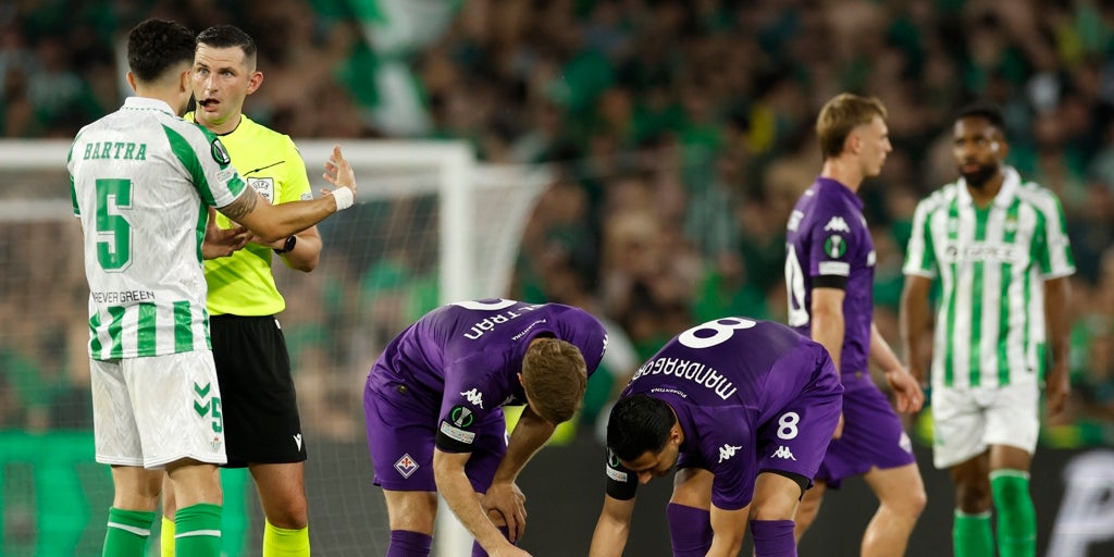 Cataldi, prácticamente descartado, y Dodo, a la espera de entrar en la lista para el Fiorentina - Betis