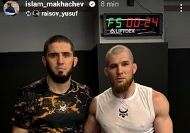 Islam Makhachev, junto a su compañero de entrenamiento