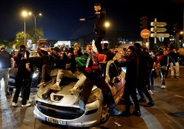 Caos y graves incidentes en París durante la celebración de la clasificación del PSG para la final de la Champions