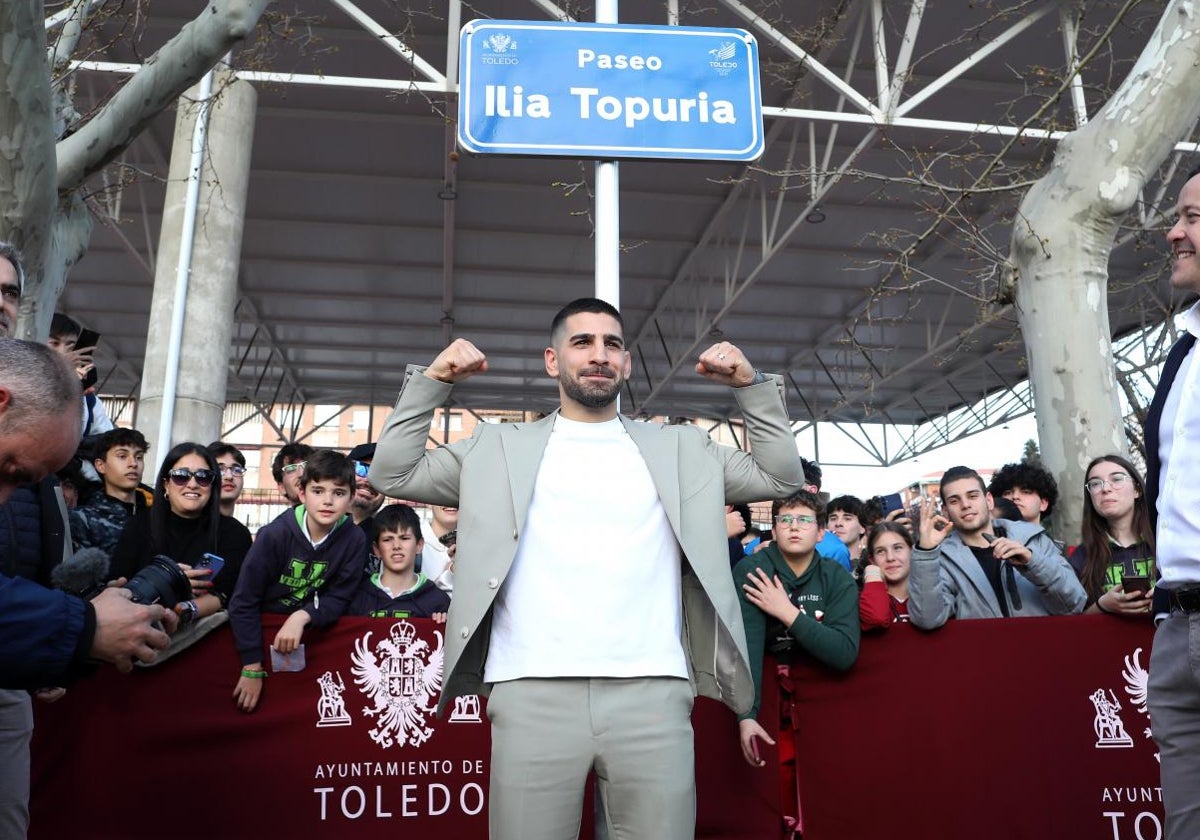 Ilia Topuria inaugura su calle en Toledo