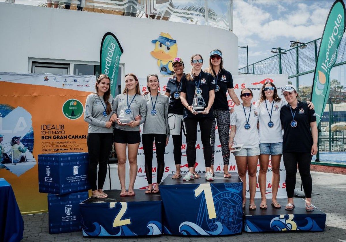 Podio de la prueba de la Liga Femenina en el RCNGC