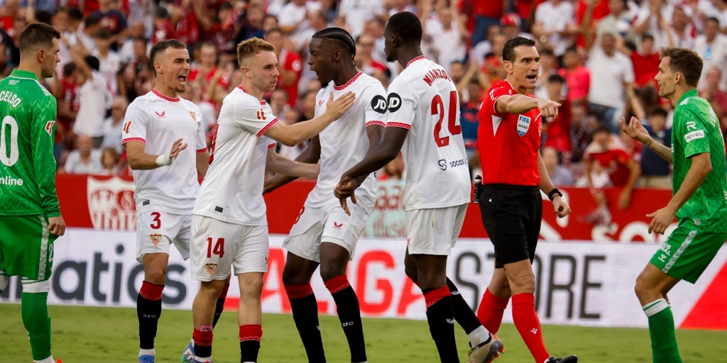 El Sevilla no pierde con Martínez Munuera como árbitro desde hace cinco años