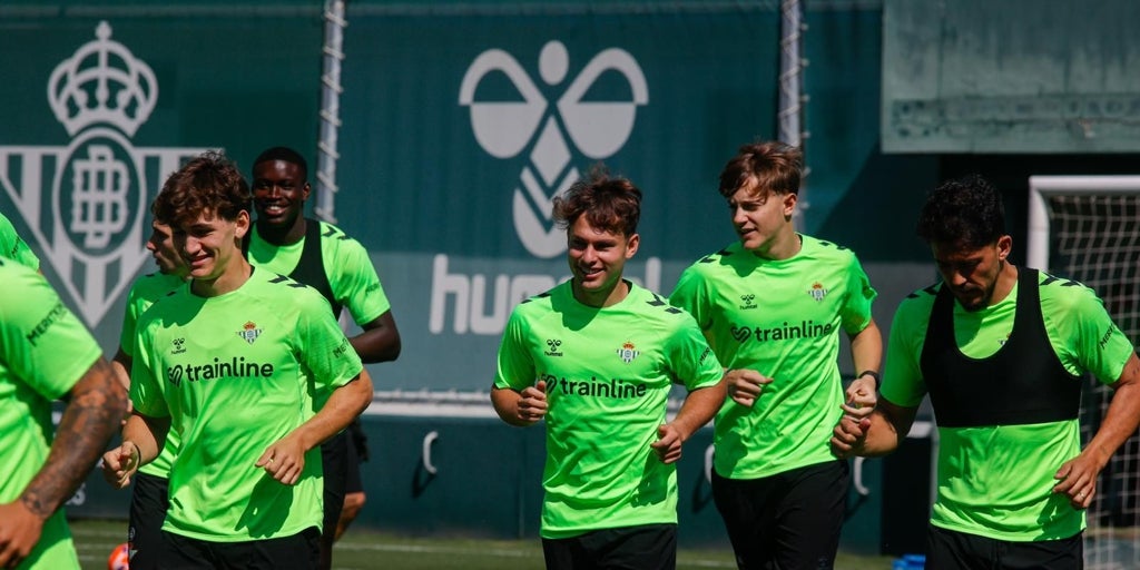 Ortiz, renovación ultimada con el Betis y convocatoria