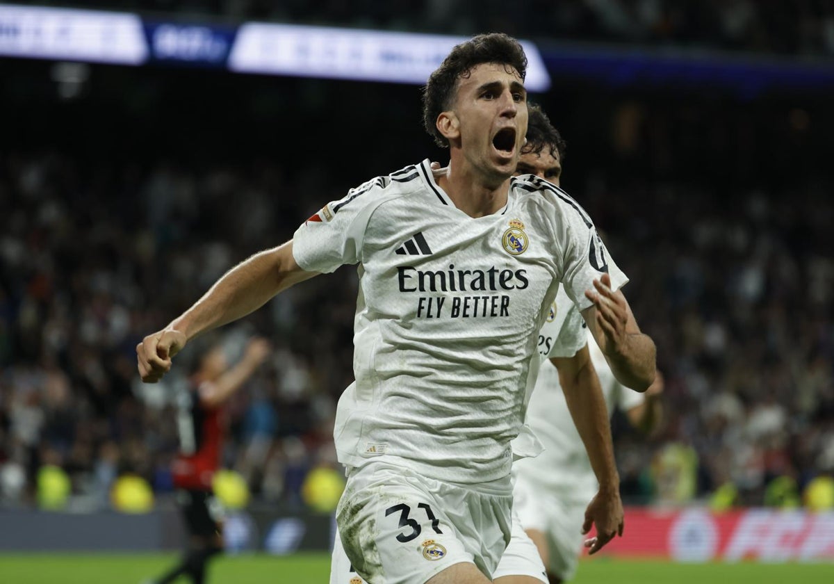 Jacobo Ramón celebra su gol ante el Mallorca