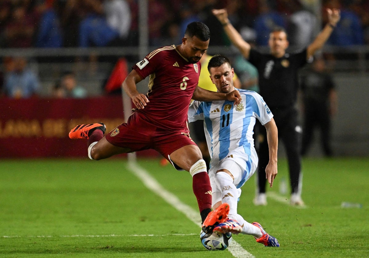 Lo Celso, en pleno partido con la Selección Argentina