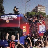 Rúa del Barcelona, en directo: última hora de la celebración de Liga, recorrido del autobús y noticias desde Barcelona hoy