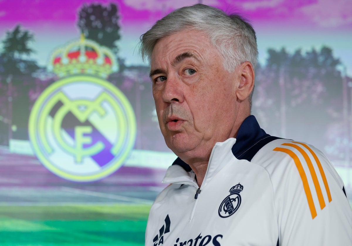 Carlo Ancelotti, momentos antes de su rueda de prensa previa al Sevilla - Real Madrid