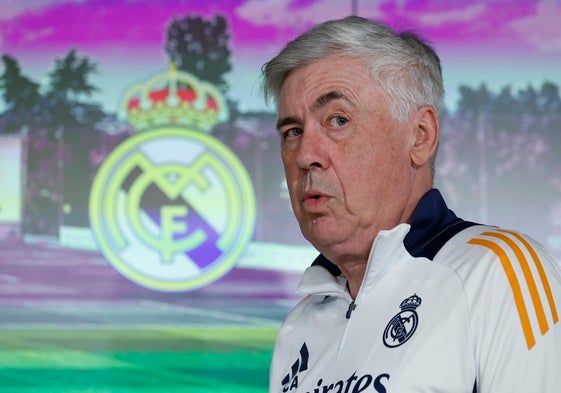 Carlo Ancelotti, momentos antes de su rueda de prensa previa al Sevilla - Real Madrid