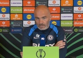 Maresca se queja de la diferencia en los días de descanso entre el Betis y el Chelsea antes de la final de la Conference: «No es normal»