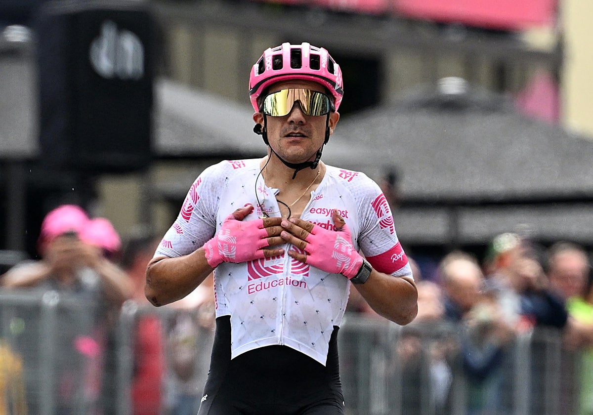 Richard Carapaz, ganador de la etapa 11