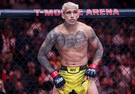 Charles Oliveira antes de uno de sus combates