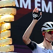 Un Giro que empezó fino y acabó aciago para Ayuso