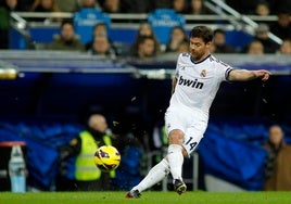 Xabi Alonso busca un clon suyo
