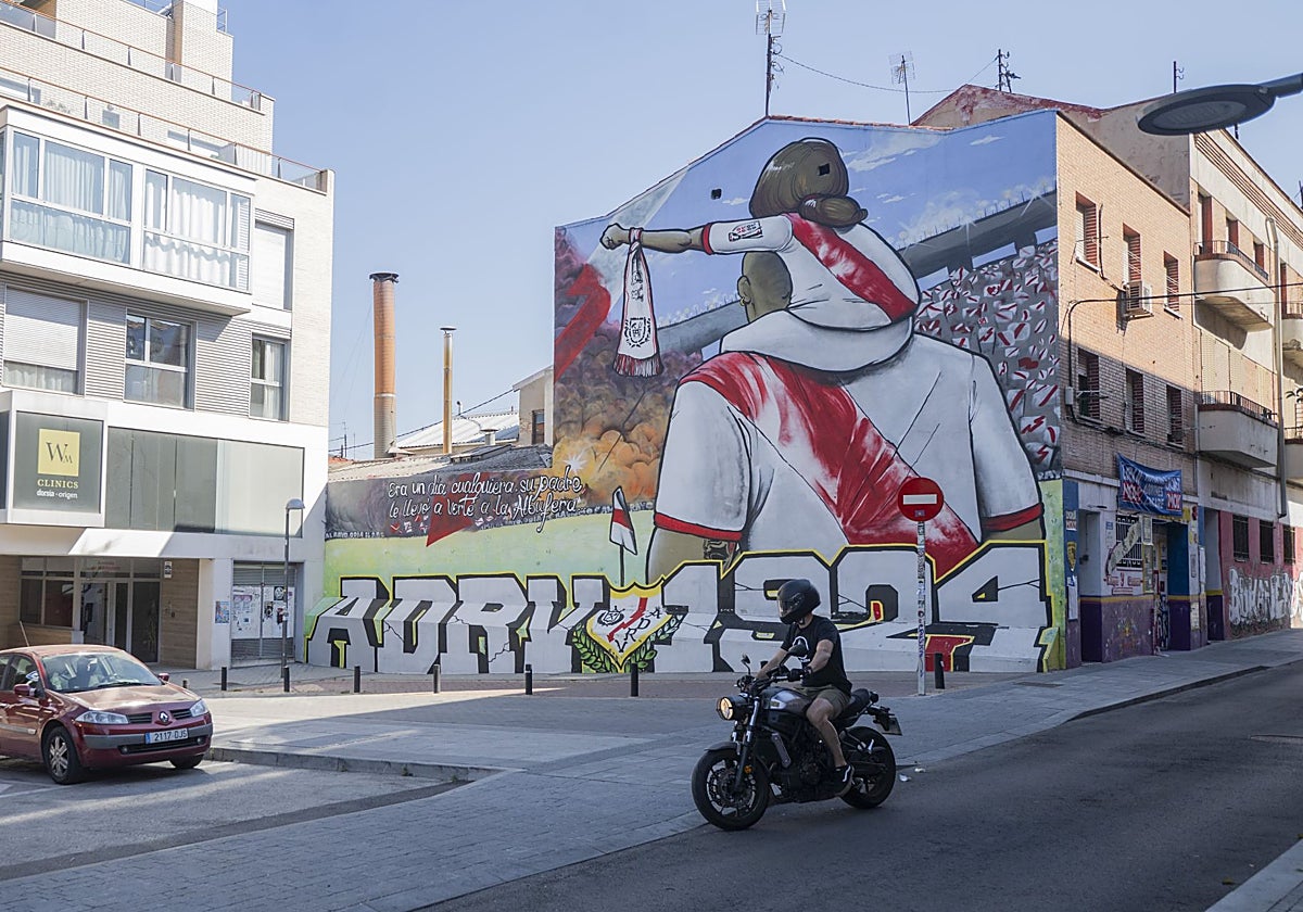 Mural en una calle de Vallecas