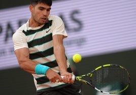 Un Alcaraz desatado atropella a Paul en el camino a semifinales