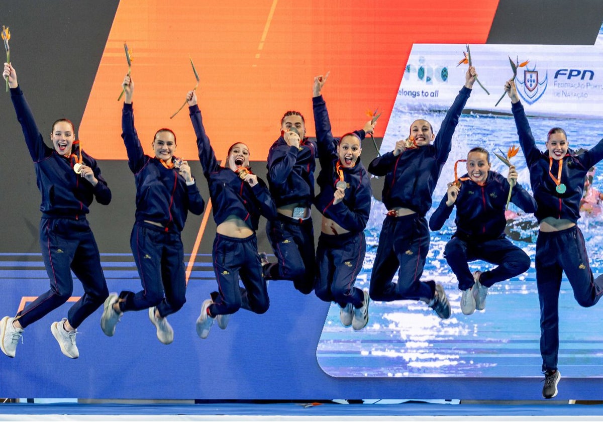 El equipo español de natación artística