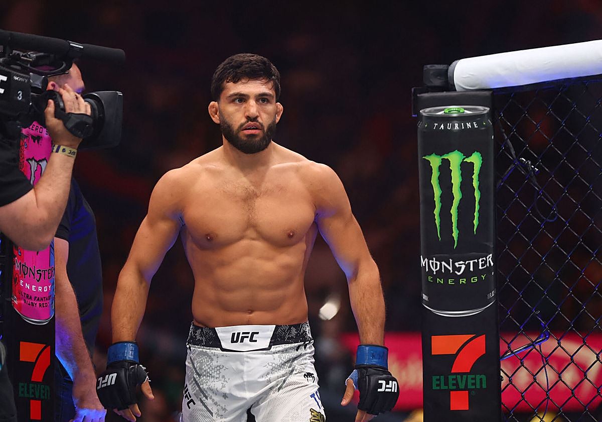 Arman Tsarukyan antes de uno de sus combates