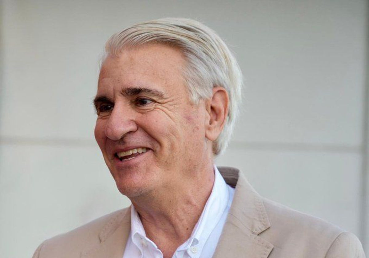 Antonio Cordón, a su llegada a la ciudad deportiva José Ramón Cisneros Palacios