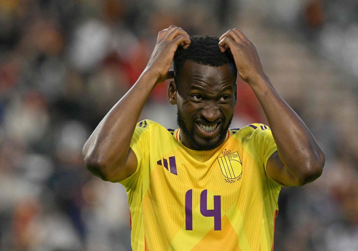 Lukebakio, durante el Bélgica-Gales