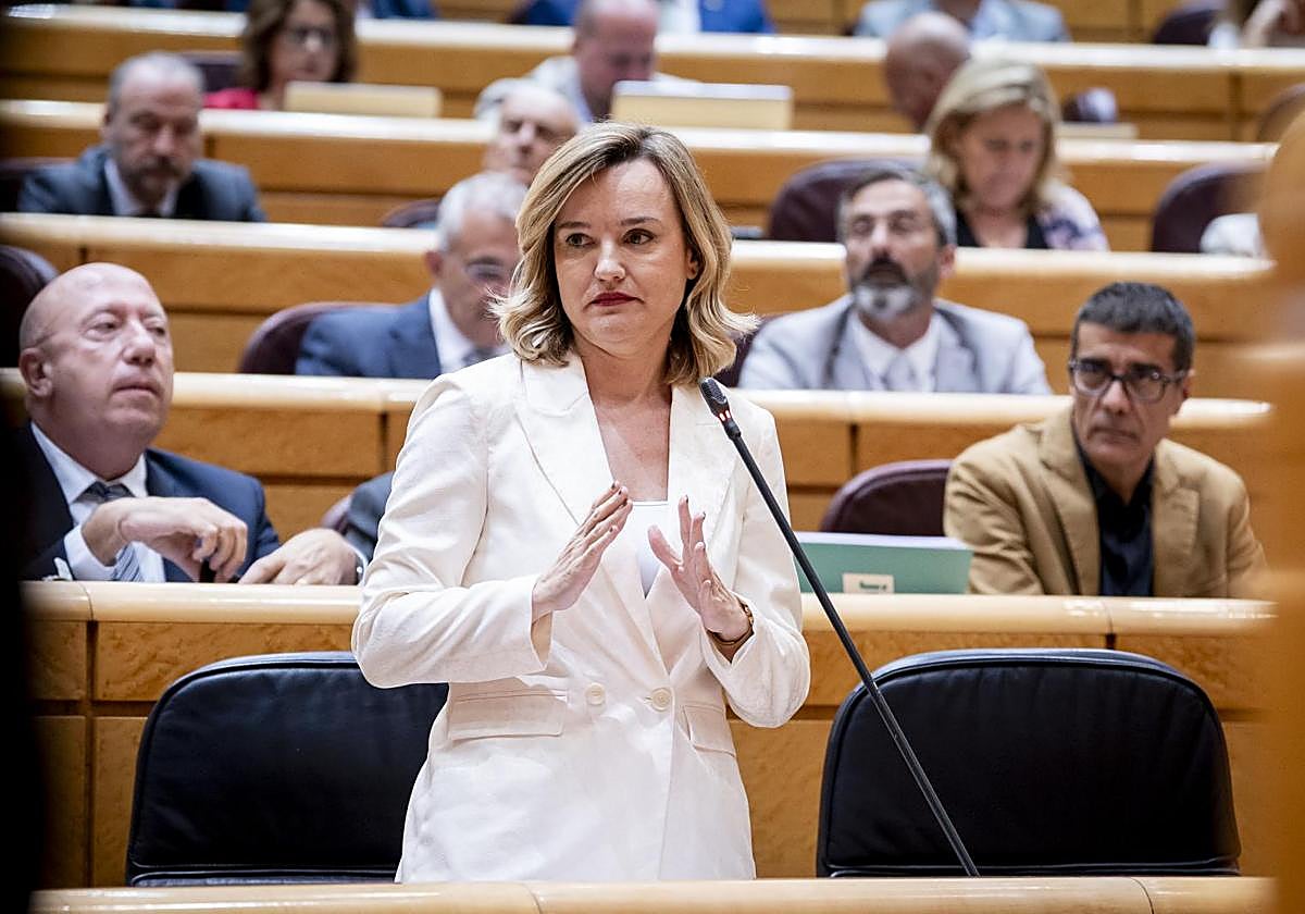 Pilar Alegría, durante la sesión de control en el Senado