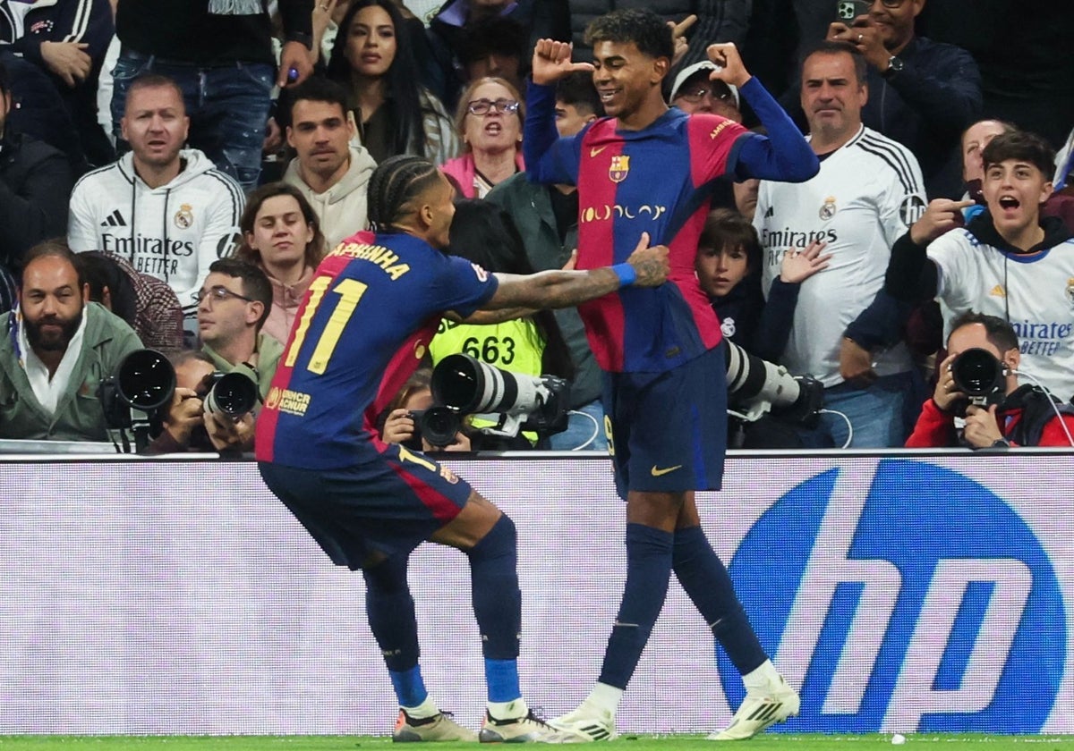 Lamine Yamal celebra un gol en el Santiago Bernabéu