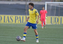 Un jugador de 23 años de Las Palmas C, en coma inducido tras ser atropellado por un coche