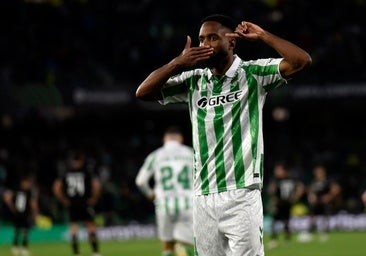 El triple escenario del Betis con Bakambu