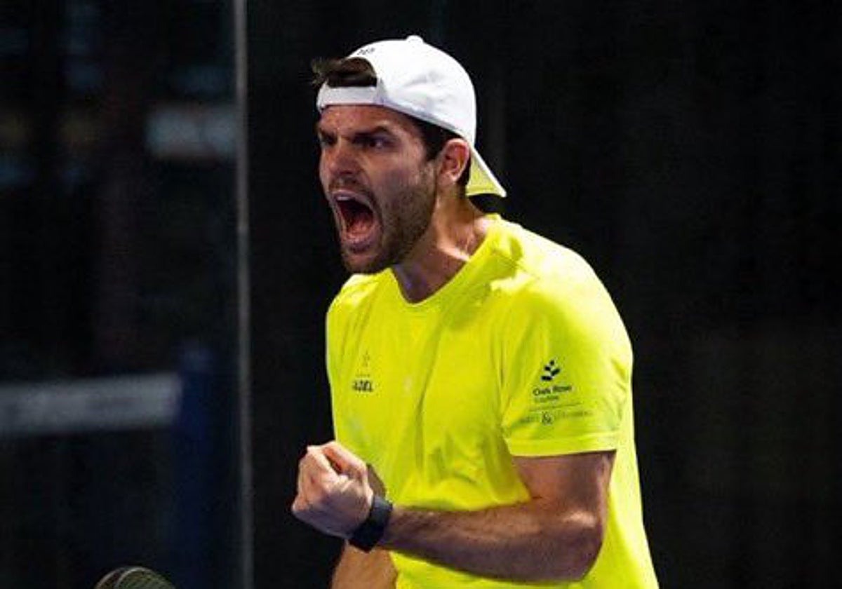 Javi Garrido celebrando un punto durante un torneo