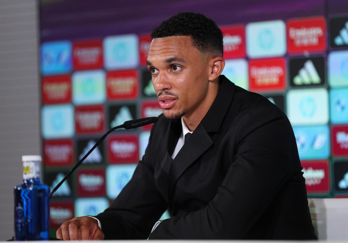 Trent Alexander-Arnold, en su presentación con el Real Madrid