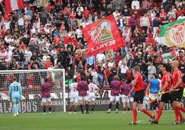 El Sevilla presume de «récord histórico de renovaciones en un primer día de campaña»
