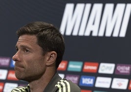 Xabi Alonso, durante su rueda de prensa en el Hard Rock Stadium