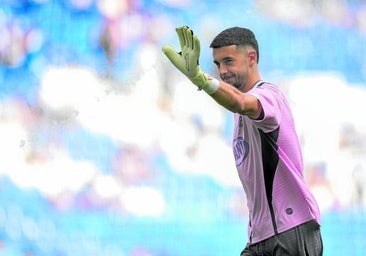 Joan García firma con el Barça y enfada más a la afición del Espanyol: «Tenía muchas ganas que llegara este día»
