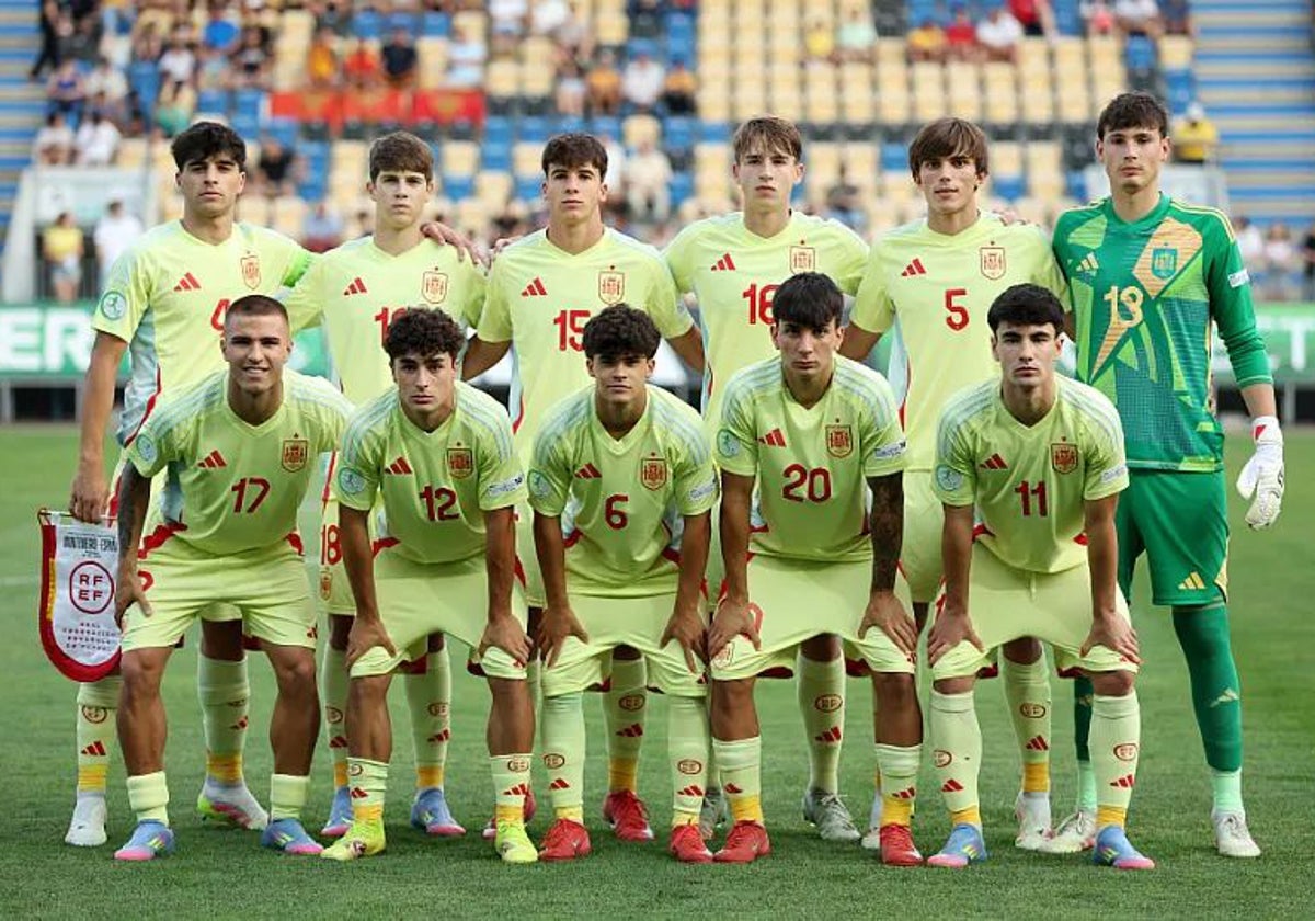 Once inicial de la selección española en el partido ante Montenegro