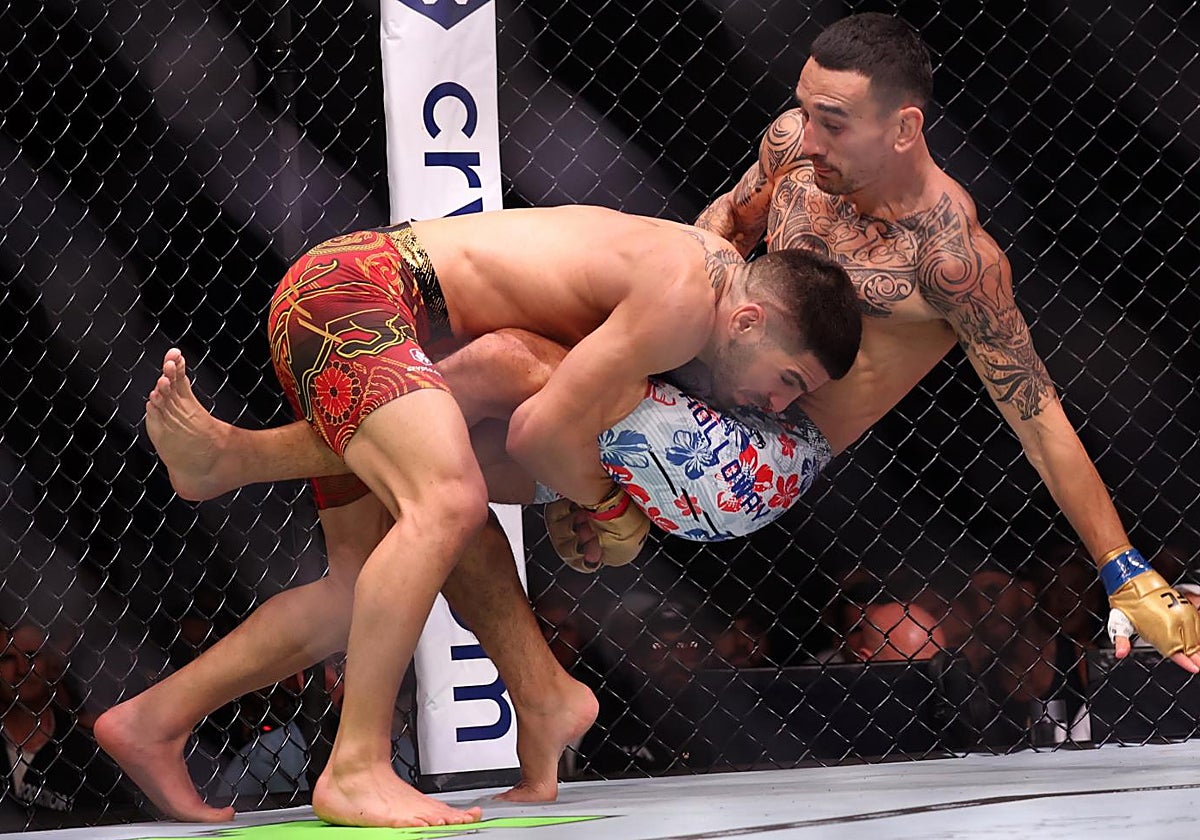 Ilia Topuria derriba a Max Holloway