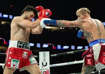 Chávez jr. hace parecer boxeador a Jake Paul