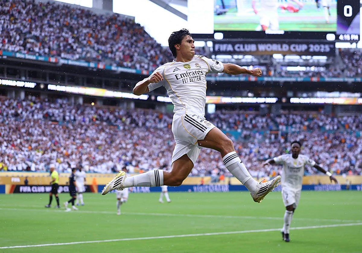 Gonzalo celebra el gol de la victoria del Madrid sobre la Juventus
