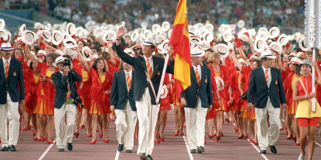 Barcelona ilumina el mundo con una ceremonia brillante
