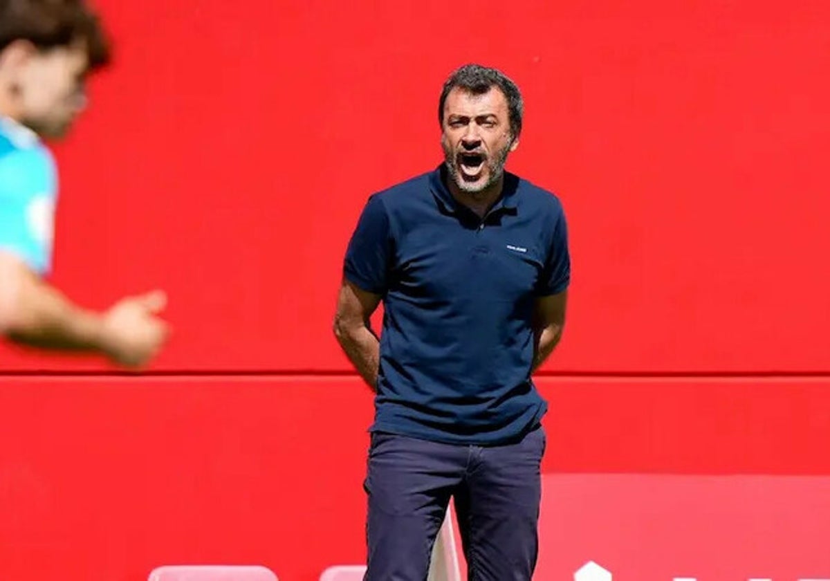 Oficial: Jesús Galván seguirá en el Sevilla un año más