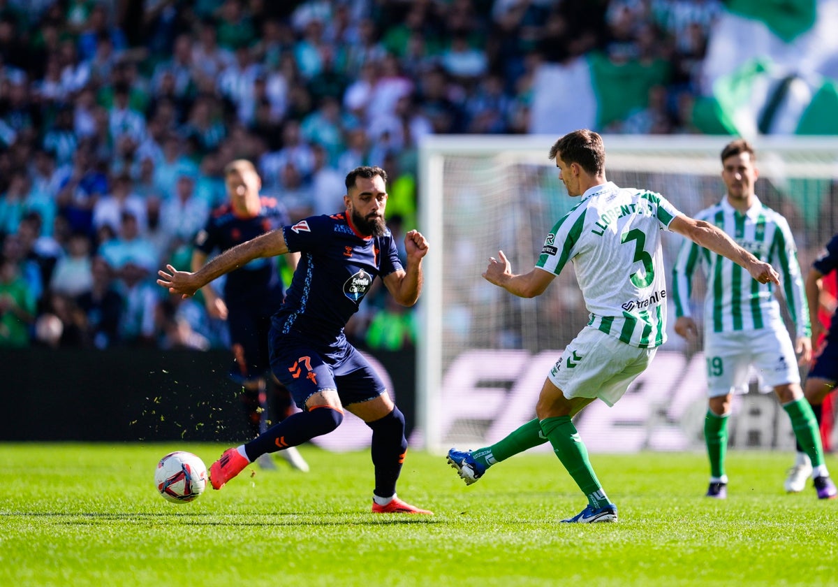 Borja Iglesias, en un partido con el Celta ante el Real Betis